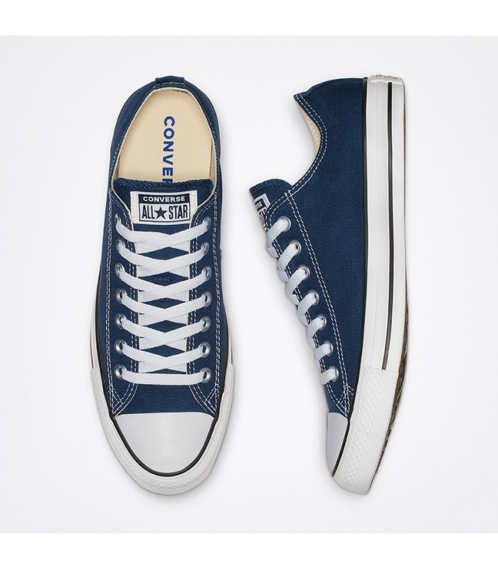 chucks navy low